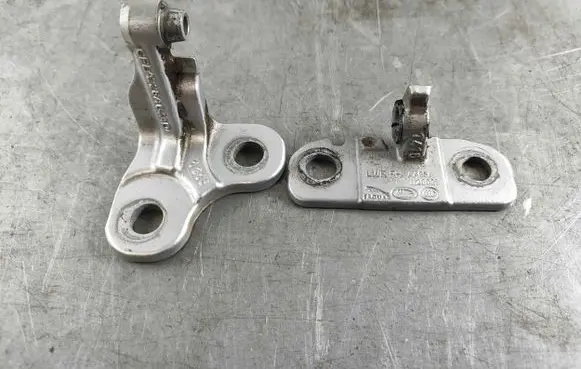 Jaguar F-Pace Rear door lower hinge T4N2595