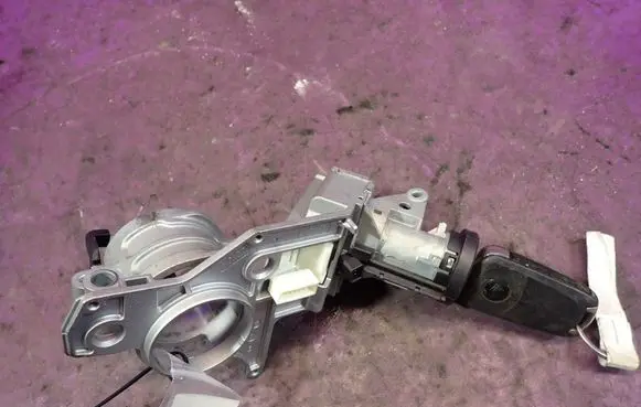 Opel Astra J Ignition lock 