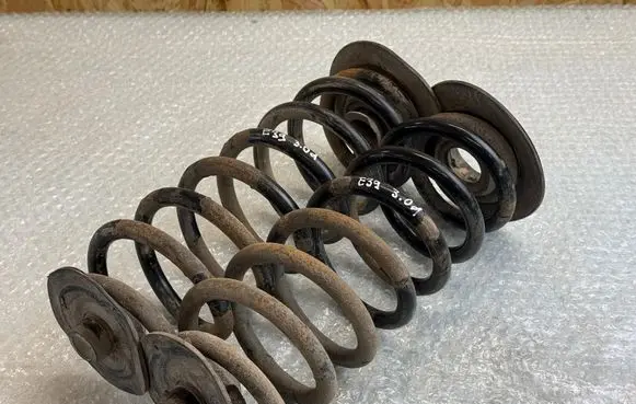 BMW 5 E39 Rear coil spring 
