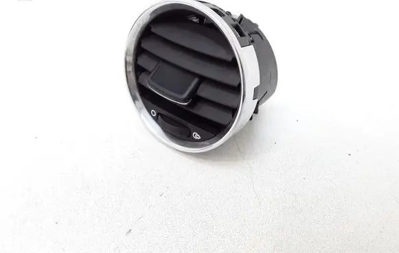 Peugeot 308 Dashboard side air vent grill/cover trim
