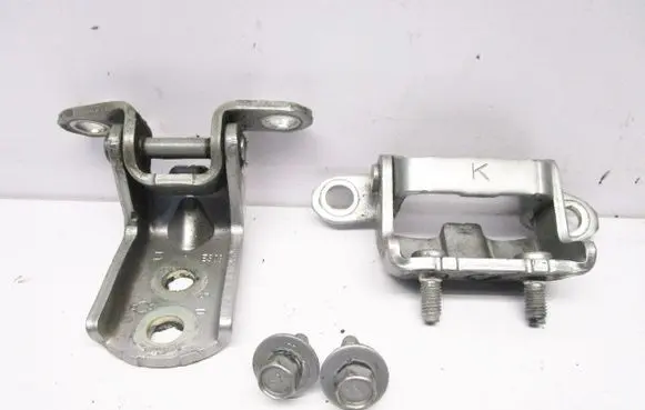 Nissan Qashqai Rear door hinge set 