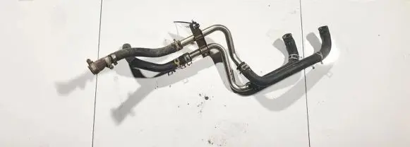 Toyota Avensis T220 Engine coolant pipe/hose
