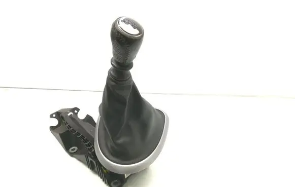 Nissan Qashqai Gear selector 112102067