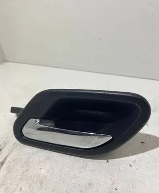 BMW 5 E39 Front door interior handle 8226049