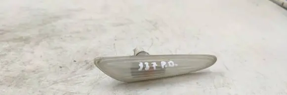 BMW 3 E46 Front fender indicator light 324272