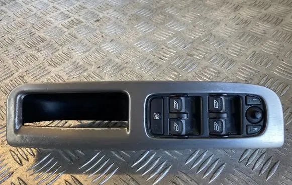 Volvo S40 Electric window control switch 30773210 03454100