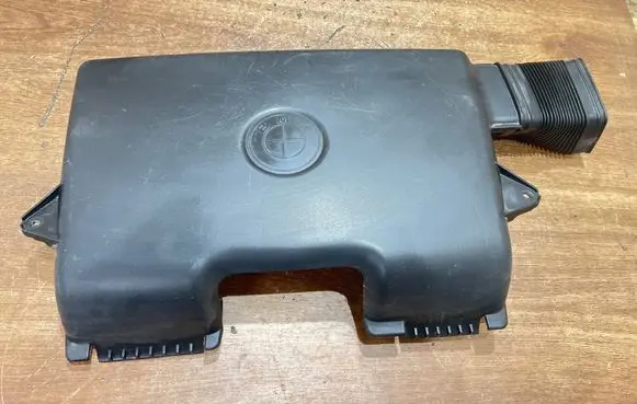 BMW 1 E81 E87 Air intake duct part 7523629