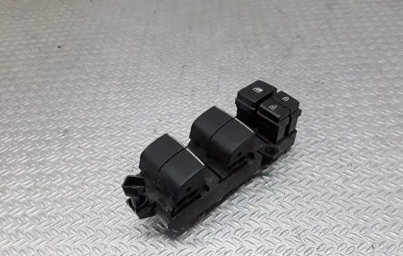 Toyota RAV 4 (XA50) Electric window control switch 8404042030