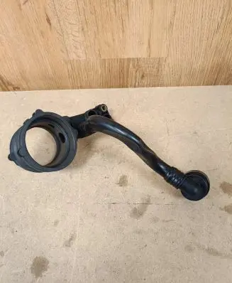 Mercedes-Benz C AMG W205 Oil breather separator A1770101602