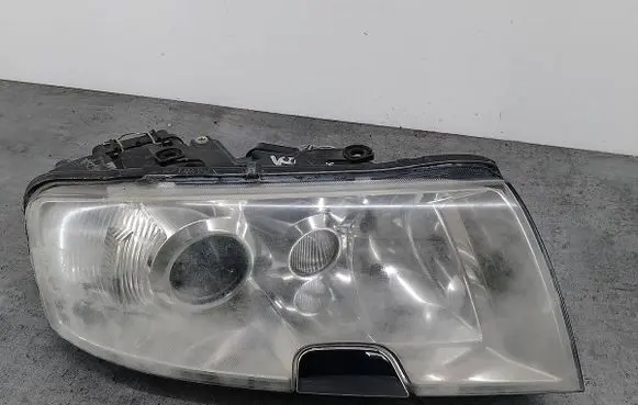 Skoda Superb B5 (3U) Headlight/headlamp