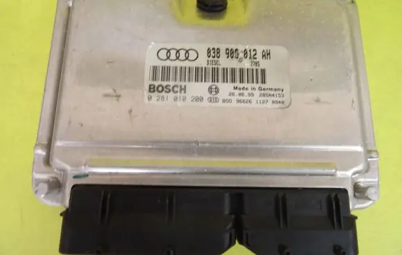 Audi A4 S4 B5 8D Engine control unit/module 0281010200 038906012AH