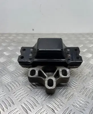 Volkswagen PASSAT B6 Engine mount bracket 64002