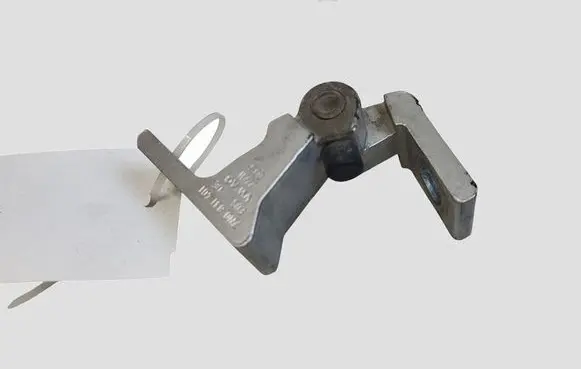 Volkswagen Polo V 6R Rear door lower hinge 7N0831401