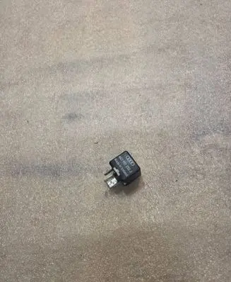 Audi A8 S8 D2 4D Other relay 443951253J