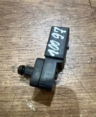 BMW 5 E60 E61 Air pressure sensor 7792260 1120
