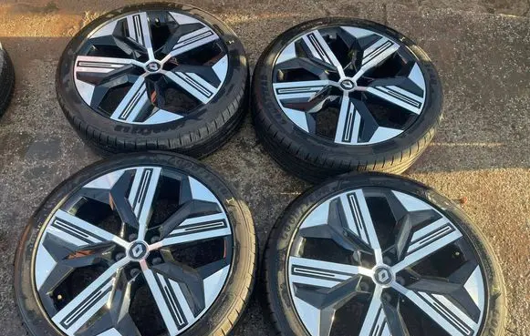 Renault Megane E-Tech R20 alloy rim 403008508R
