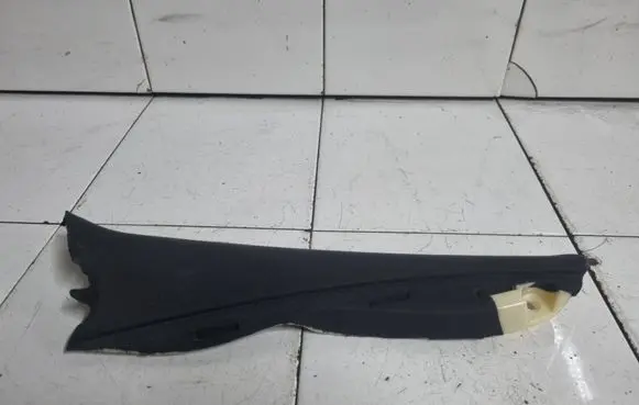 BMW 5 E60 E61 (C) pillar trim 7049902