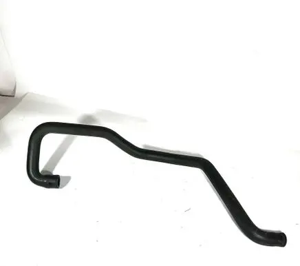 BMW 5 E39 Engine coolant pipe/hose 64218391017 8391017
