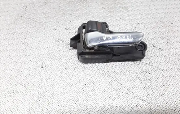 Toyota Avensis T220 Front door interior handle