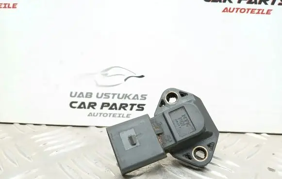 Skoda Octavia Mk1 (1U) Air pressure sensor 9162908J17
