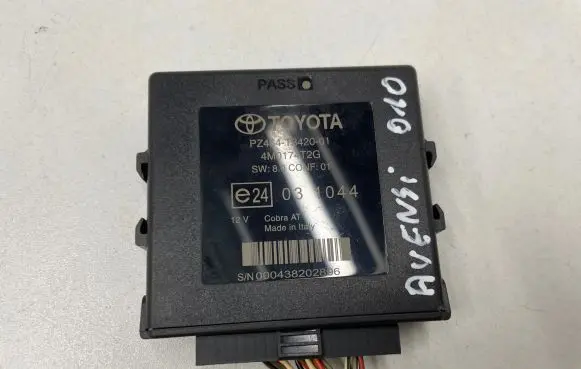 Toyota Avensis T270 Parking PDC control unit/module 4M0174T2G PZ464T342001 E4031044