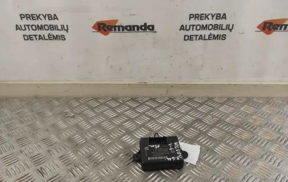 Volvo V40 Door control unit/module AV6N14C236BB 31343873