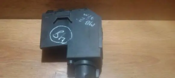 Mercedes-Benz E W210 Light switch 2105450504