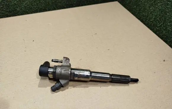 Renault Master III Fuel injector 166000372R HMLGT5164R