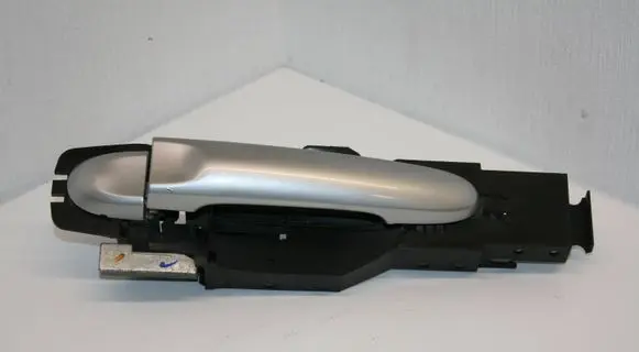 Nissan Note (E12) Rear door exterior handle