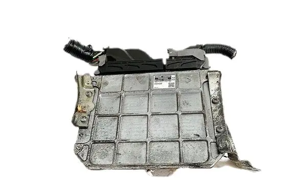 Toyota Avensis T270 Engine control unit/module 89661-05D22