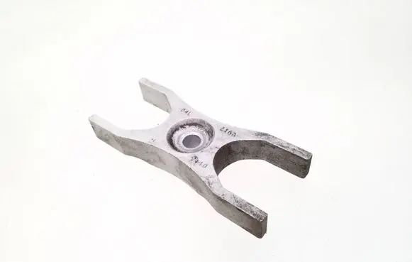 Audi A4 S4 B9 Fuel Injector clamp holder 04l216a