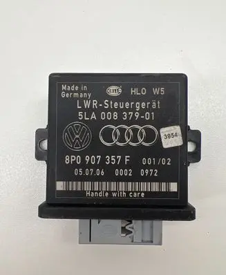 Audi A4 S4 B7 8E 8H Light module LCM 8P0907357F 050706