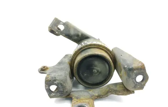 Toyota Avensis T250 Engine mount bracket