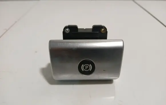 Land Rover Range Rover L322 Hand parking brake switch YUG500391MVM