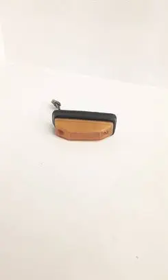 Front fender indicator light