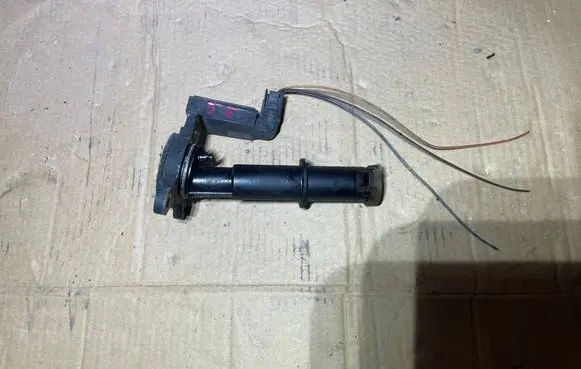 Mercedes-Benz Sprinter W901 W902 W903 W904 Oil level sensor a0041535228