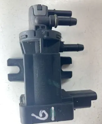 Peugeot 3008 I Turbo solenoid valve 9665886280