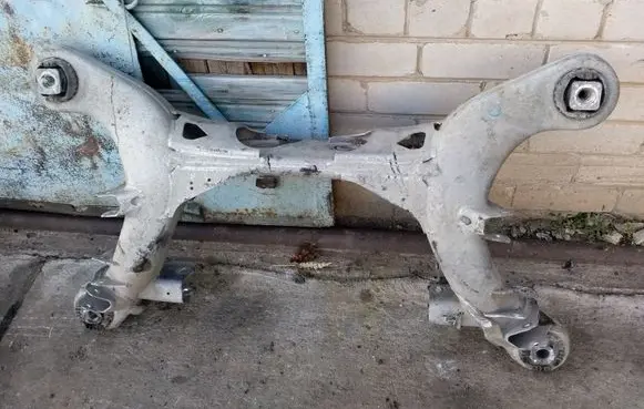 Mercedes-Benz E W211 Rear subframe 