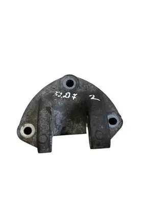 Gearbox mounting bracket