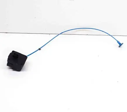 Fuel tank cap lock