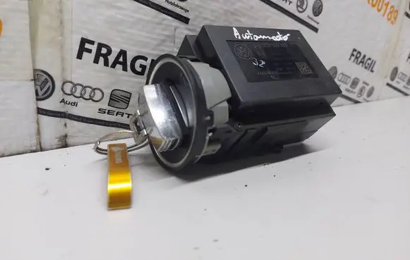 Volkswagen PASSAT B6 Ignition lock 3C0905843R 33303401 12401901478958
