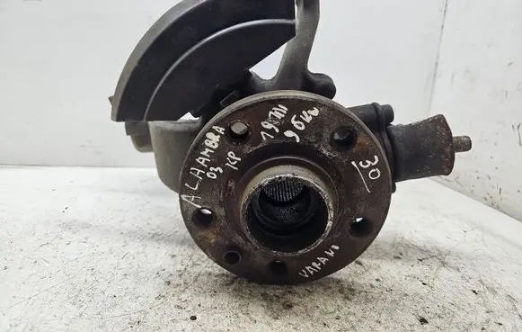 Seat Alhambra (Mk1) Front wheel hub