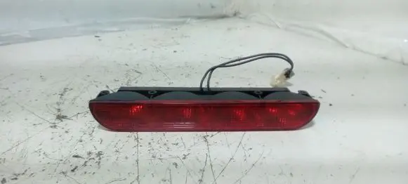 Mitsubishi Carisma Third/center stoplight 0996400