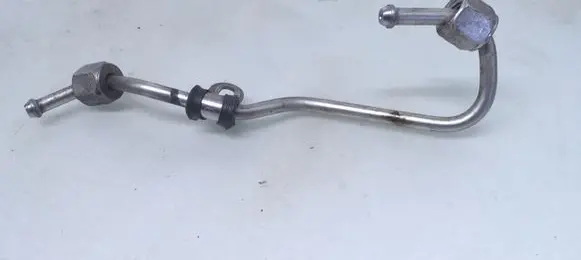 Volkswagen PASSAT B6 Fuel main line pipe