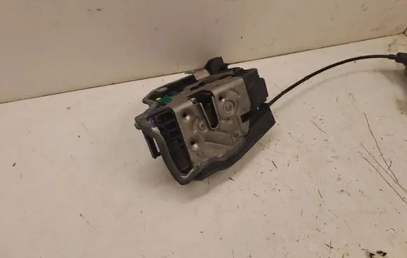 BMW X7 G07 Rear door lock 7477703 193005 744467505
