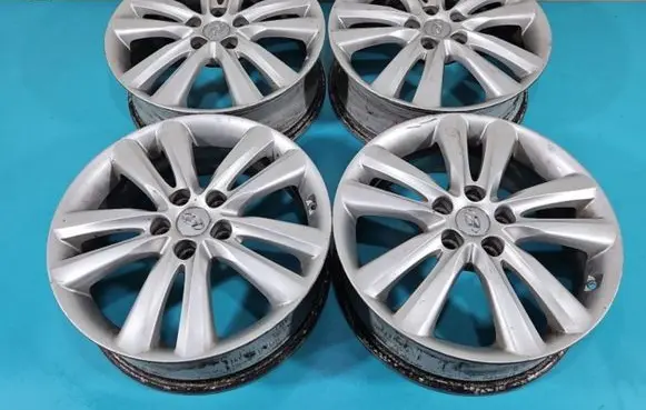 R18 alloy rim