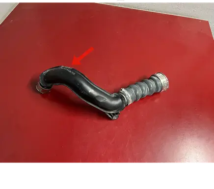 BMW X1 U11 Intercooler hose/pipe 8489558