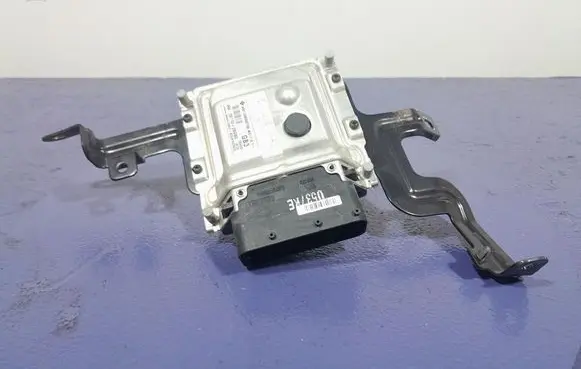 Hyundai i30 Engine control unit/module ECU 391102BGB3
