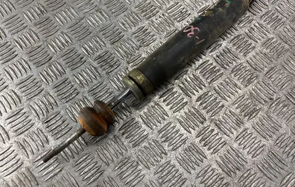 Mercedes-Benz ML W163 Front shock absorber/damper A1633261100