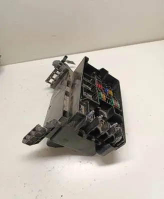 Volkswagen Jetta VI Fuse module 5C0937819L 1482015